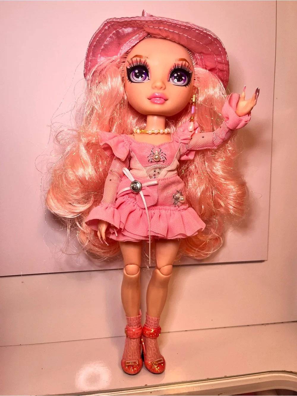 Rainbow High Costume Ball Bella Parker Dressed Articulated Posable Fashion Doll